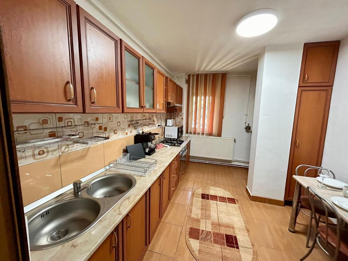 Jad - Familiy 4 Rooms Apartment - Near Forest And Historic Center - Racadau Brasov Luaran gambar
