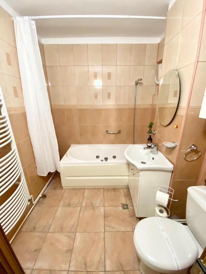 Jad - Familiy 4 Rooms Apartment - Near Forest And Historic Center - Racadau Brasov Luaran gambar
