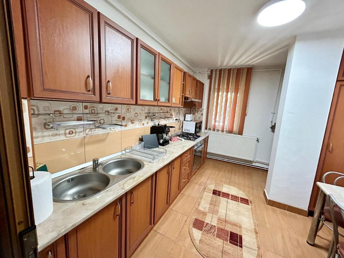 Jad - Familiy 4 Rooms Apartment - Near Forest And Historic Center - Racadau Brasov Luaran gambar